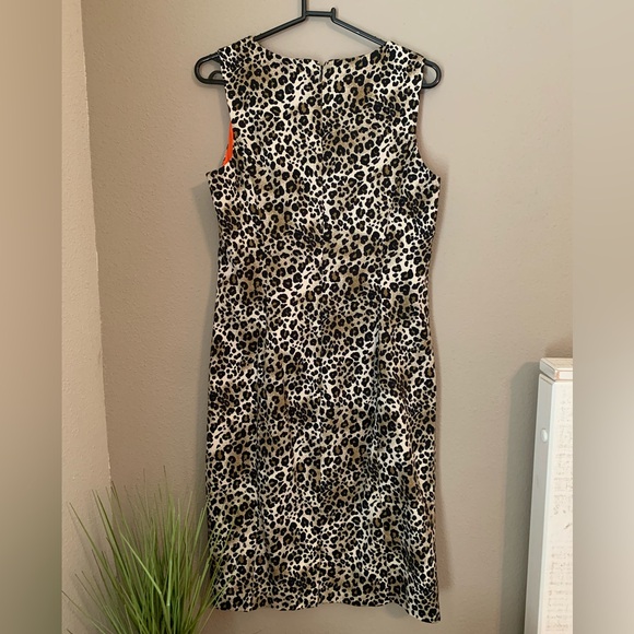 Chico’s Cheetah Sleeveless dress. Lined. Size 1.0/M. - Picture 2 of 9
